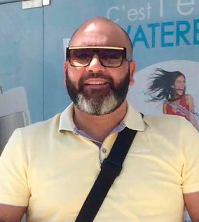 nguoi dan ong chet sau khi bi bat o Paris anh 2