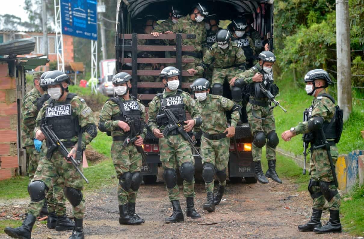 Bay binh si quan doi Colombia cuong hiep be gai 13 tuoi nguoi ban dia hinh anh