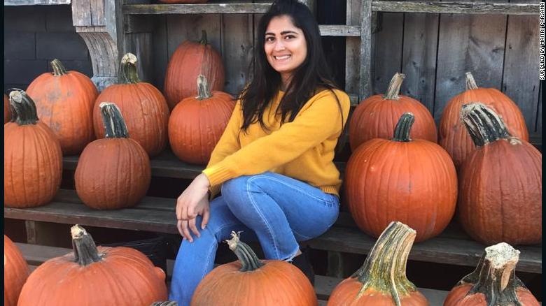 My truc xuat sinh vien quoc te anh 3