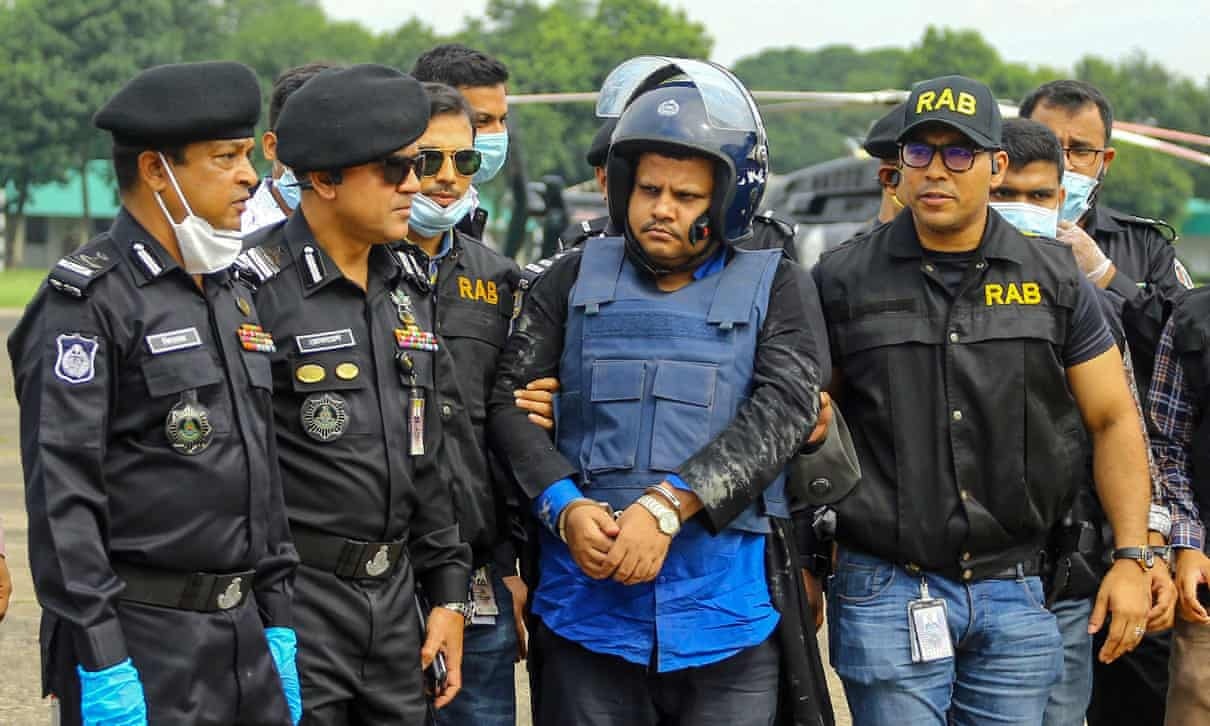 Chu benh vien Bangladesh lam gia 6.300 xet nghiem Covid-19 hinh anh