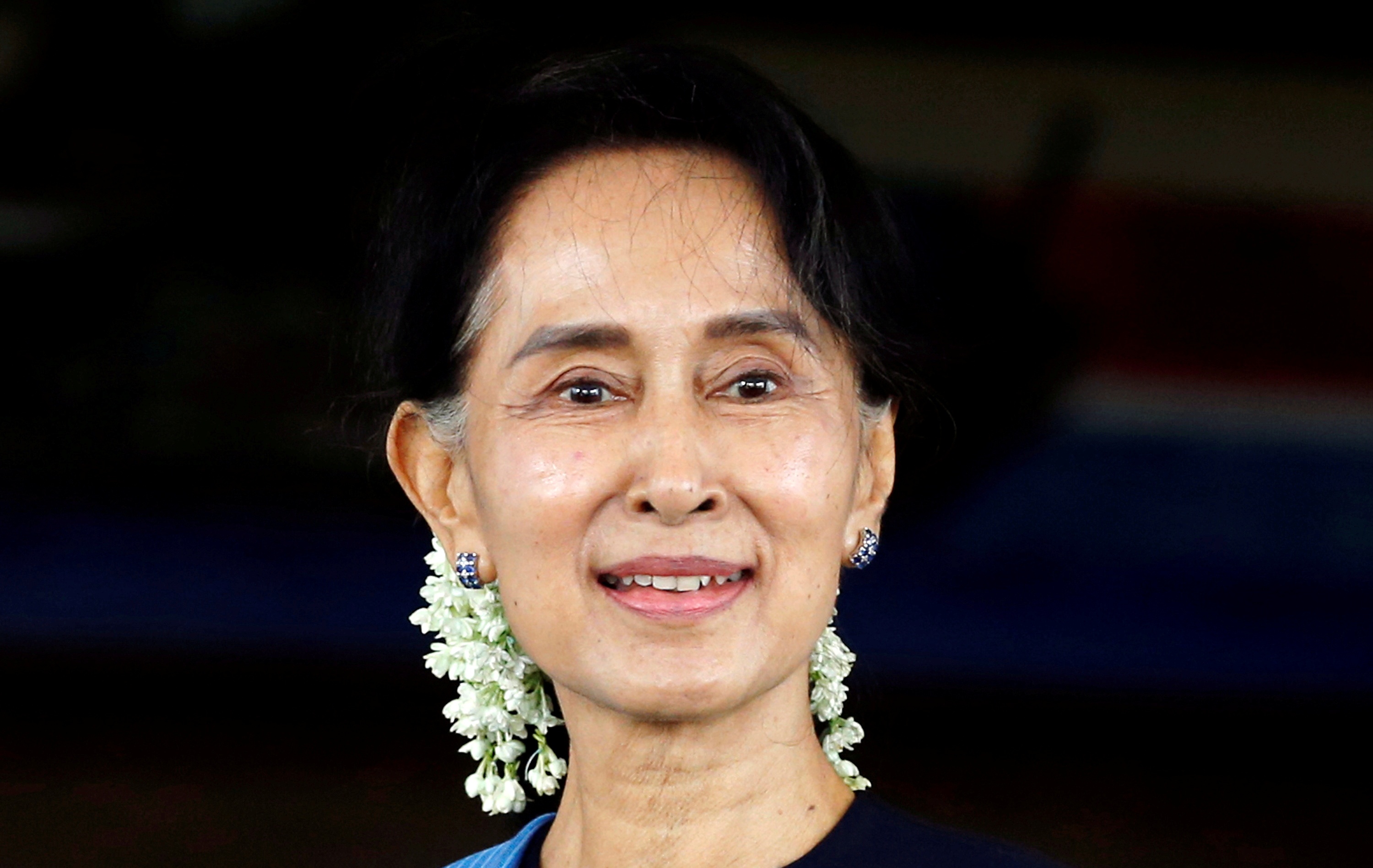 Dang cua ba Aung San Suu Kyi thang lon trong bau cu Myanmar hinh anh