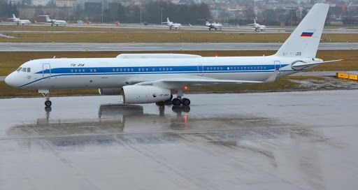 May bay thuong cho quan chuc Nga den Belarus roi quay lai nhanh chong hinh anh