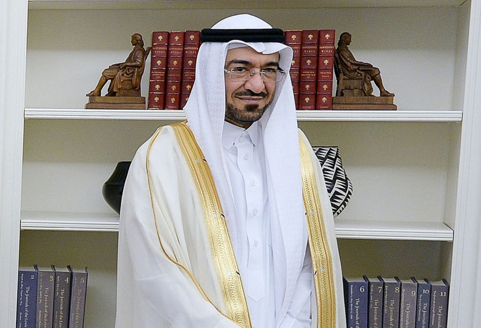 Saudi Arabia truy duoi cuu trum tinh bao vi phung phi hon 11 ty USD hinh anh