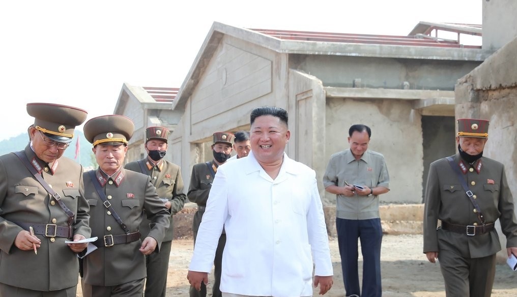 Ong Kim Jong Un di tham trai ga hinh anh