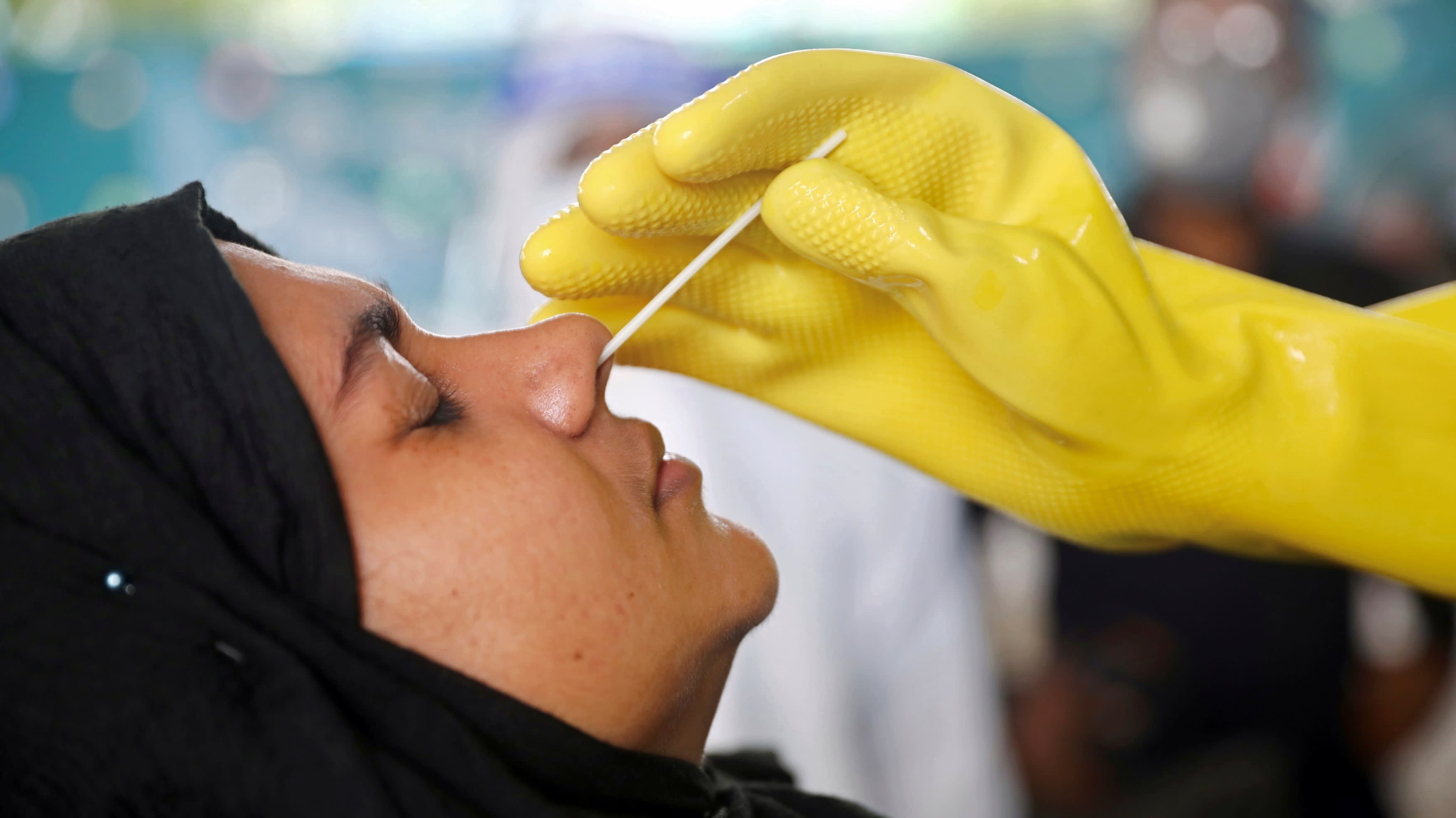 Rung dong vu be boi lam gia ket qua xet nghiem Covid-19 cua Bangladesh hinh anh