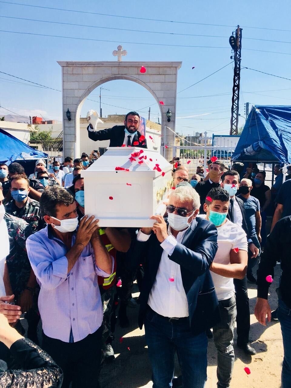 no o Beirut,  co dau tre thiet mang trong vu no anh 2