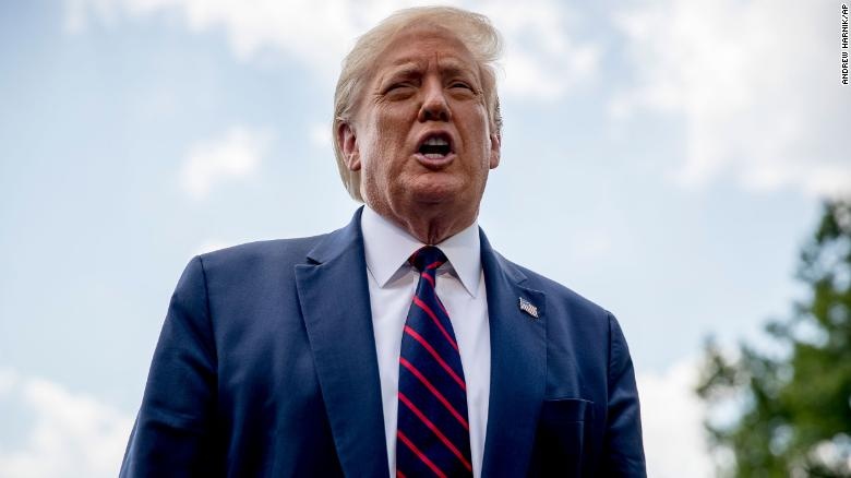 Bi chat van chia se tin gia, TT Trump dot ngot roi hop bao ve Covid-19 hinh anh