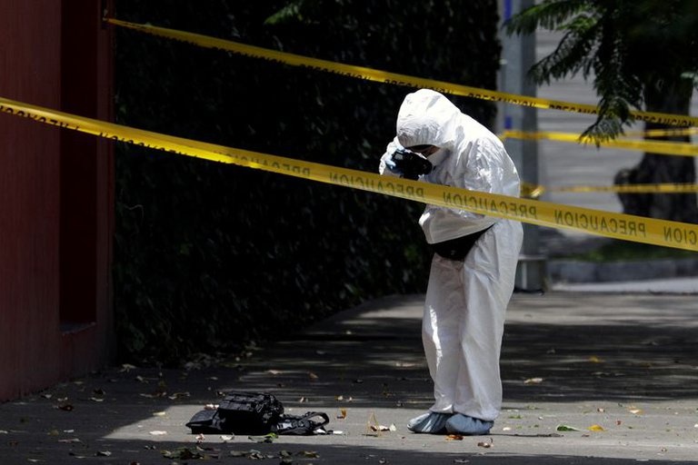 Nha bao bi ban chet cung ve si o Mexico hinh anh