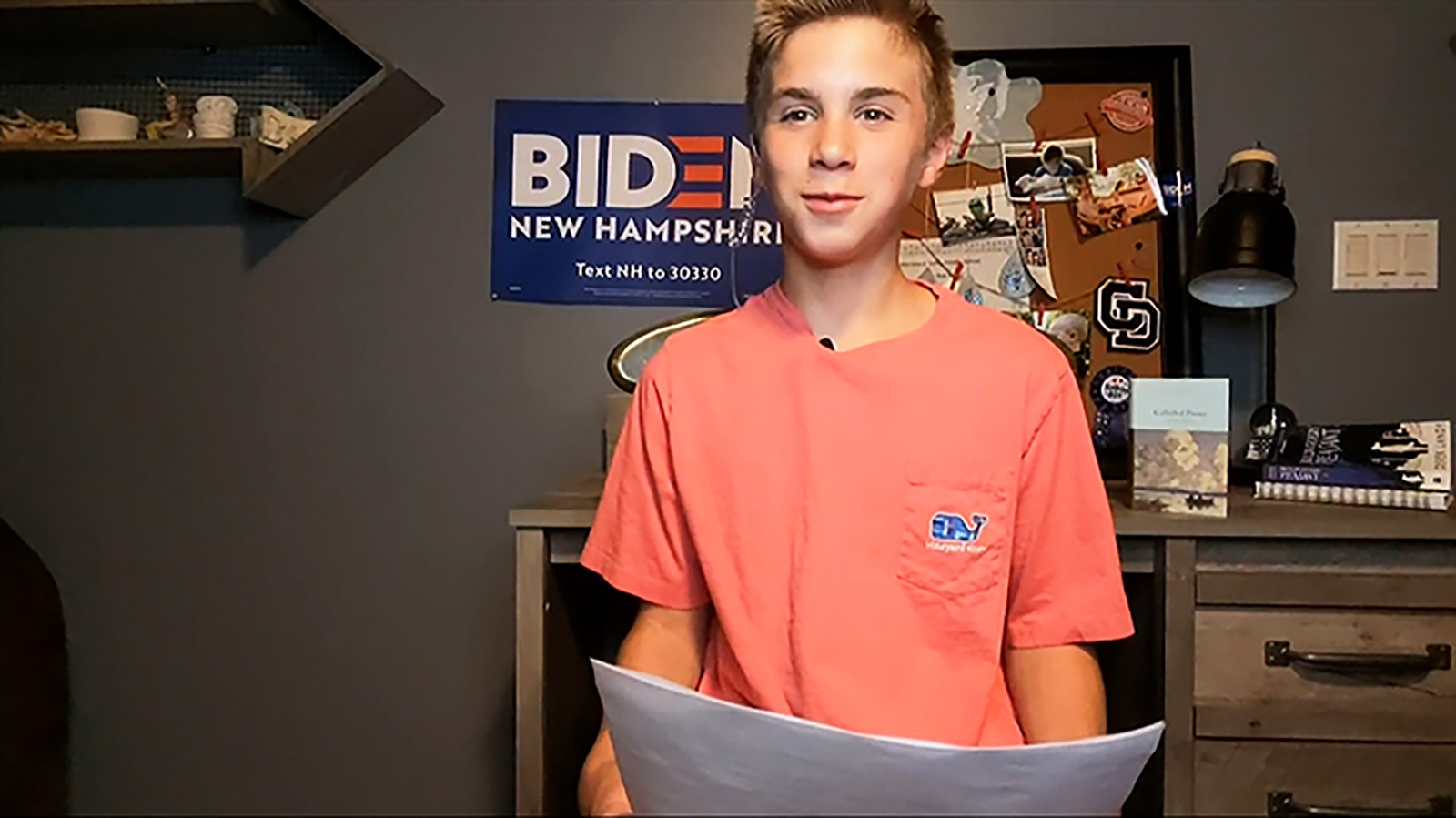 Cau be noi lap tro thanh ngoi sao trong dem cuoi dai hoi dang Dan chu hinh anh