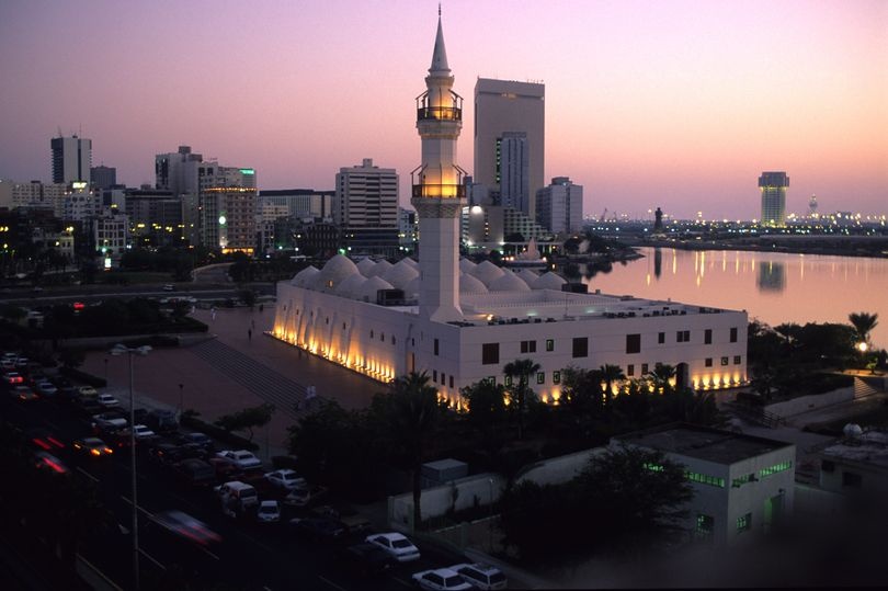 danh bom tai le co nha ngoai giao Phap anh 1