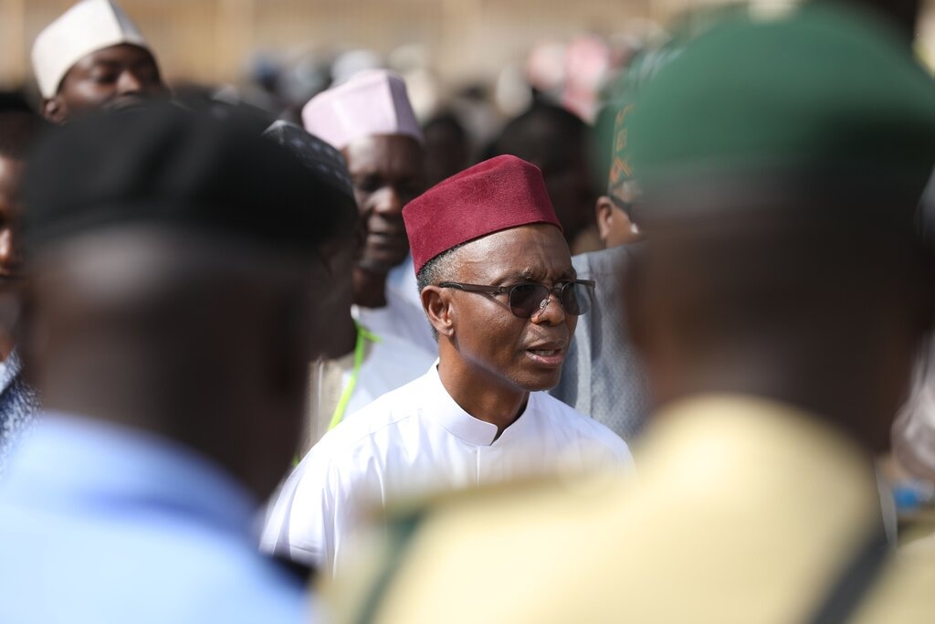 Bang cua Nigeria ra luat cat tinh hoan va xu tu toi pham au dam hinh anh