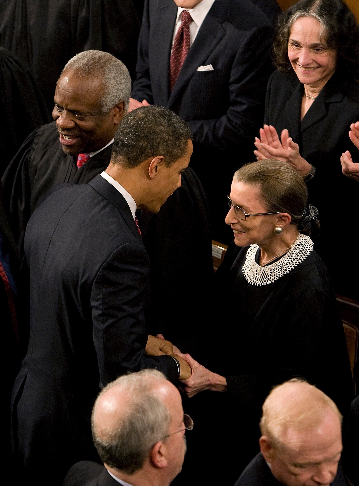 ong Obama thuyet phuc ba Ginsburg nghi huu anh 2