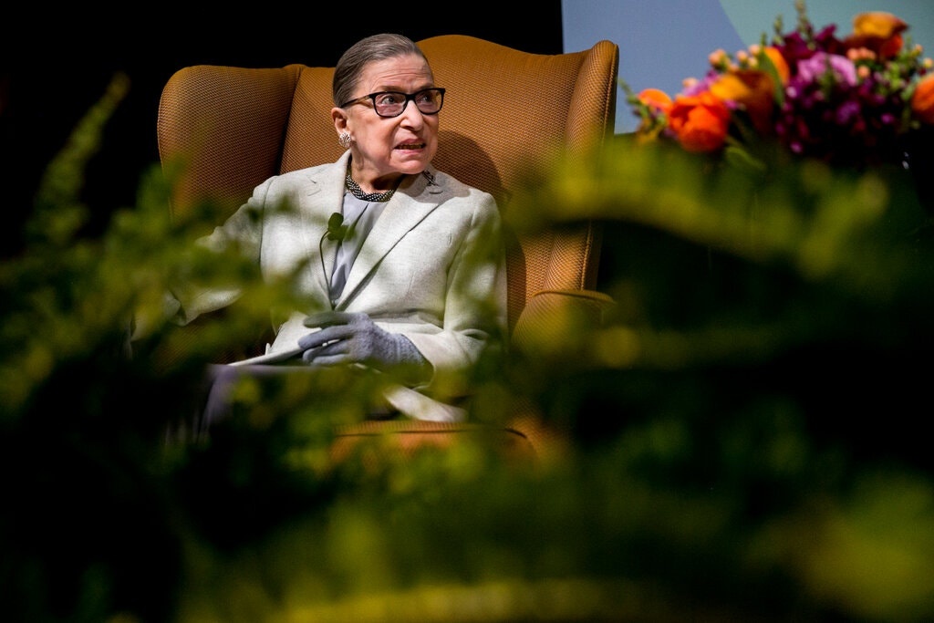 ong Obama thuyet phuc ba Ginsburg nghi huu anh 1