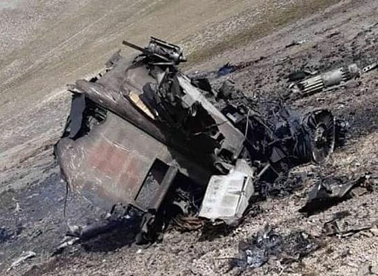 Armenia cong bo anh xac may bay chien dau 'bi ban roi' hinh anh