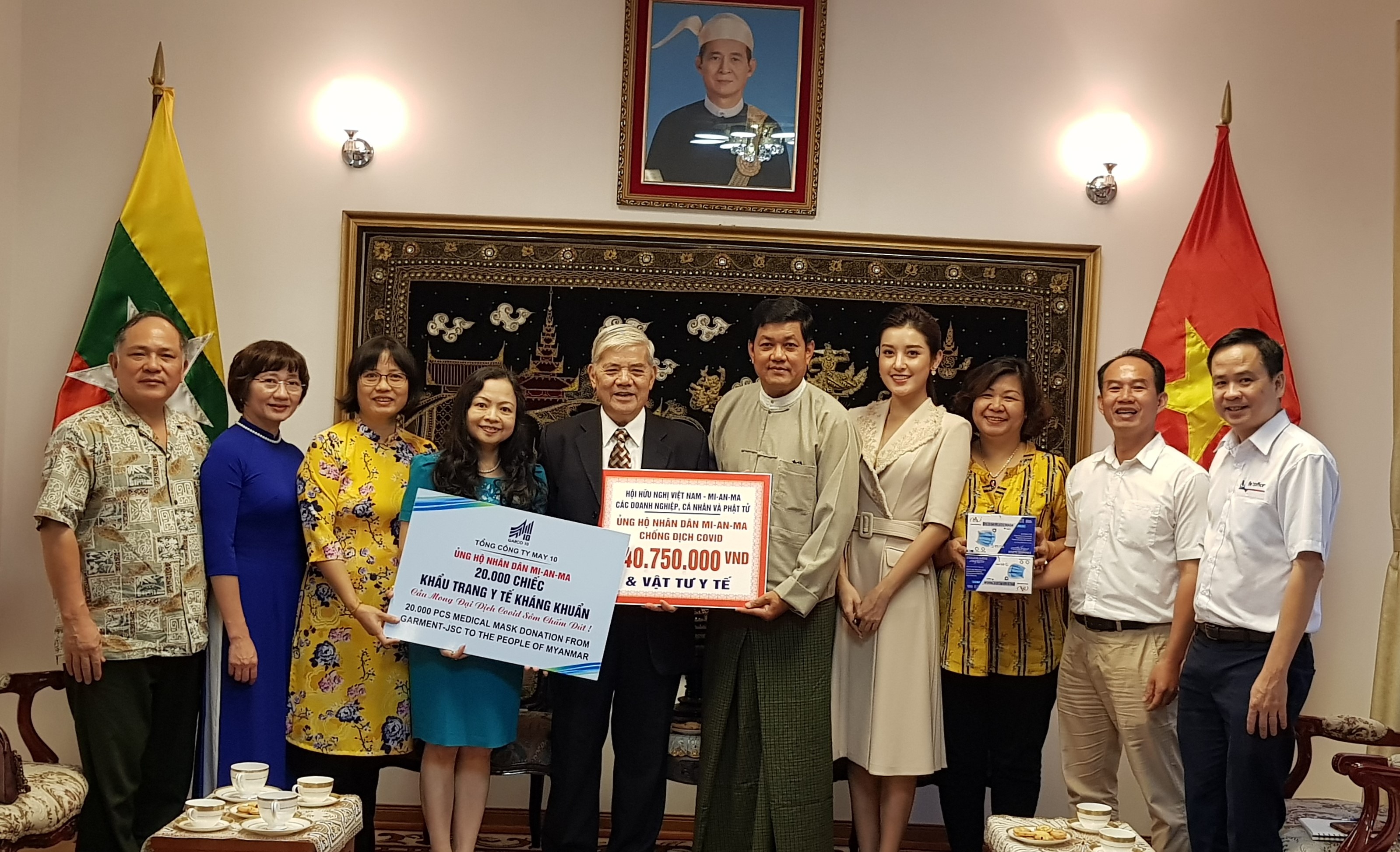 nguoi Viet Nam ung ho Myanmar chong dich anh 2