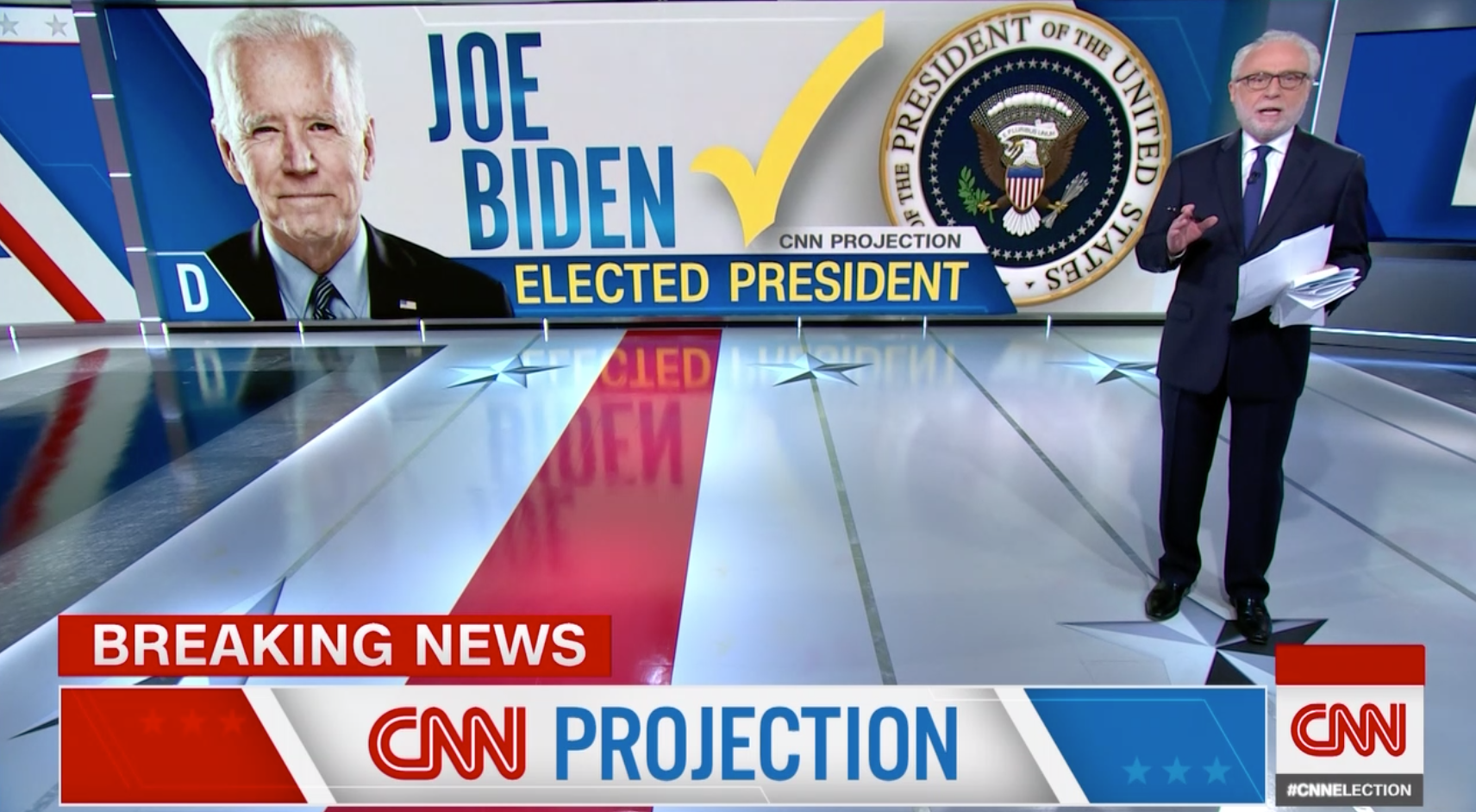 Khoanh khac bung no khi cac hang tin lan luot cong bo ong Biden thang hinh anh