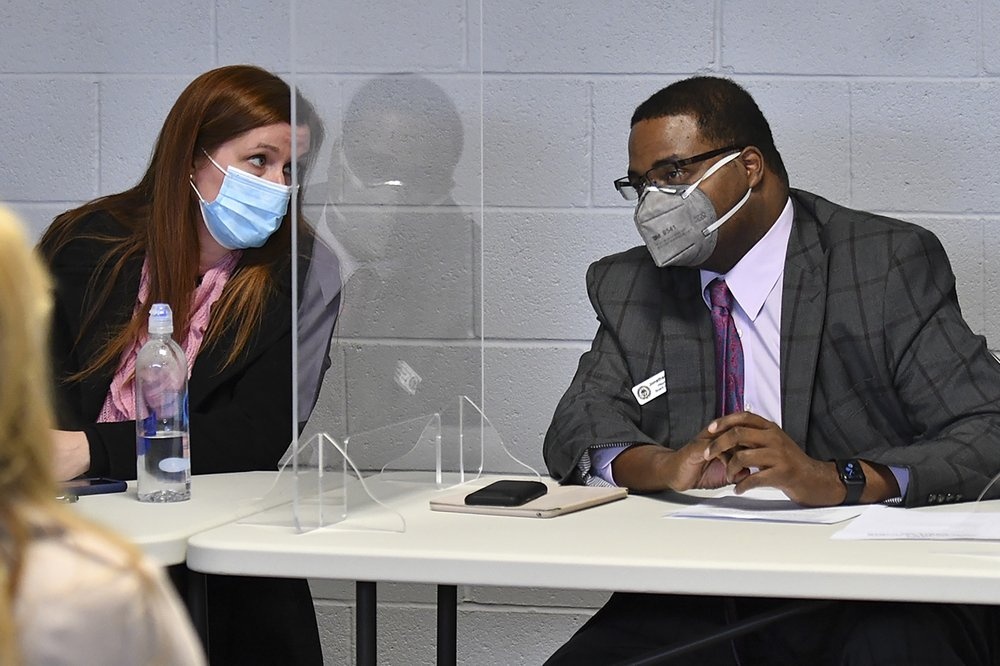 Dang Cong hoa lien tuc lat mat, ket qua bau cu o Michigan be tac hinh anh