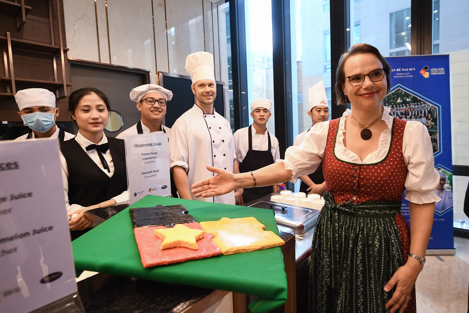 trai nghiem van hoa Duc anh 6