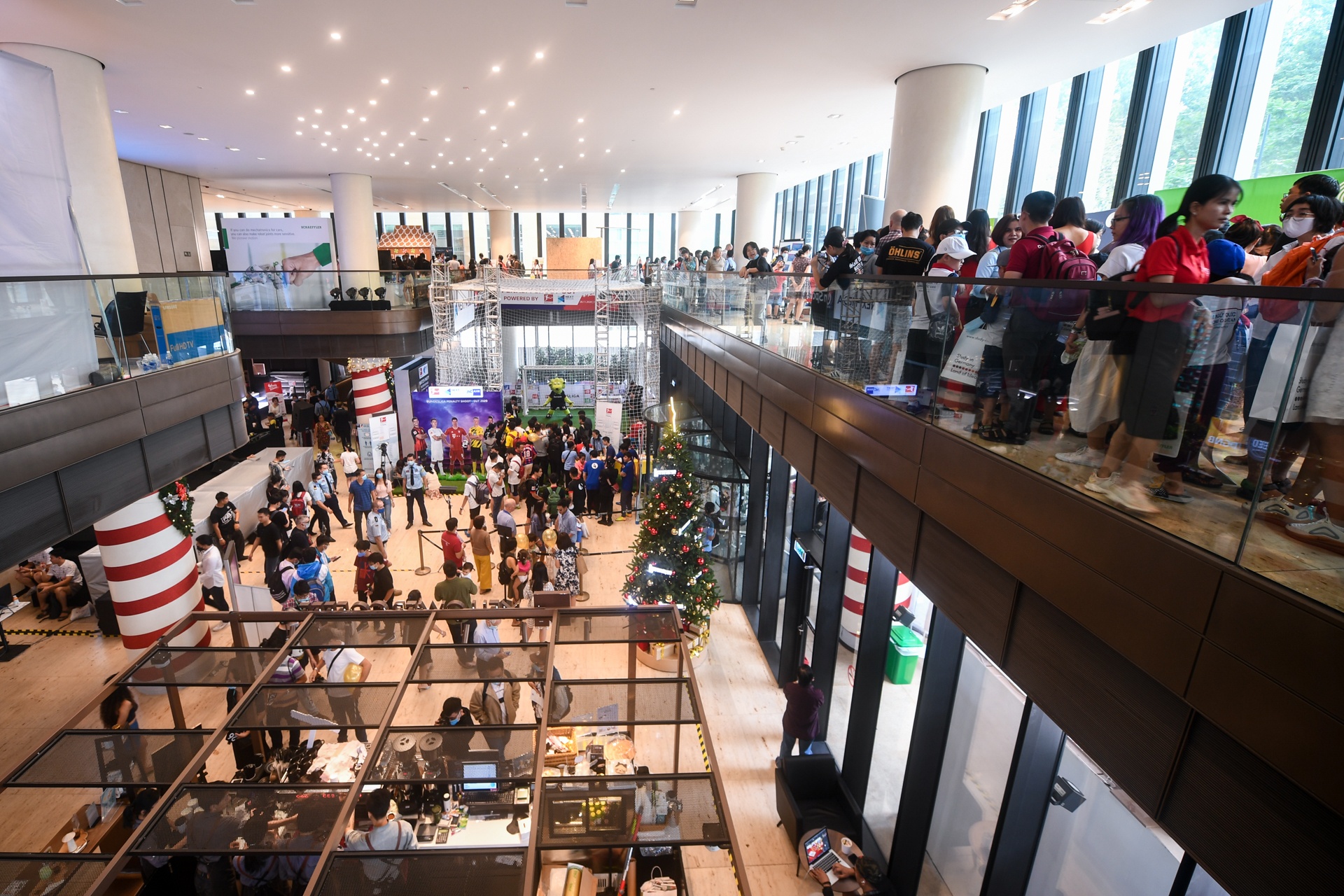 Duc khong chi co bia va xuc xich anh 5