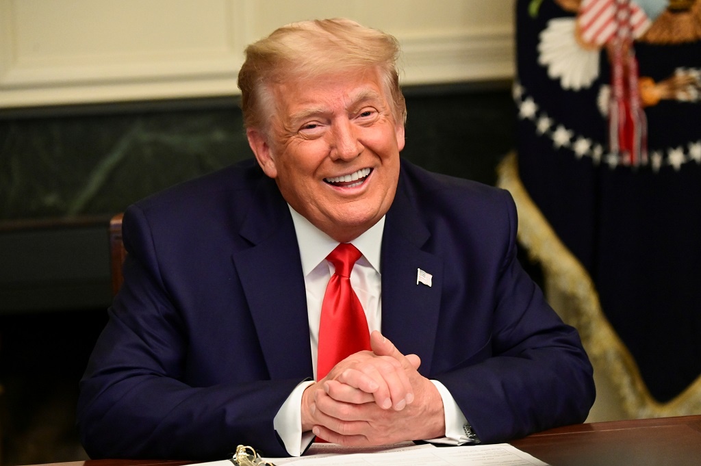 Tong thong Trump co the an xa cho chinh minh hay khong? hinh anh