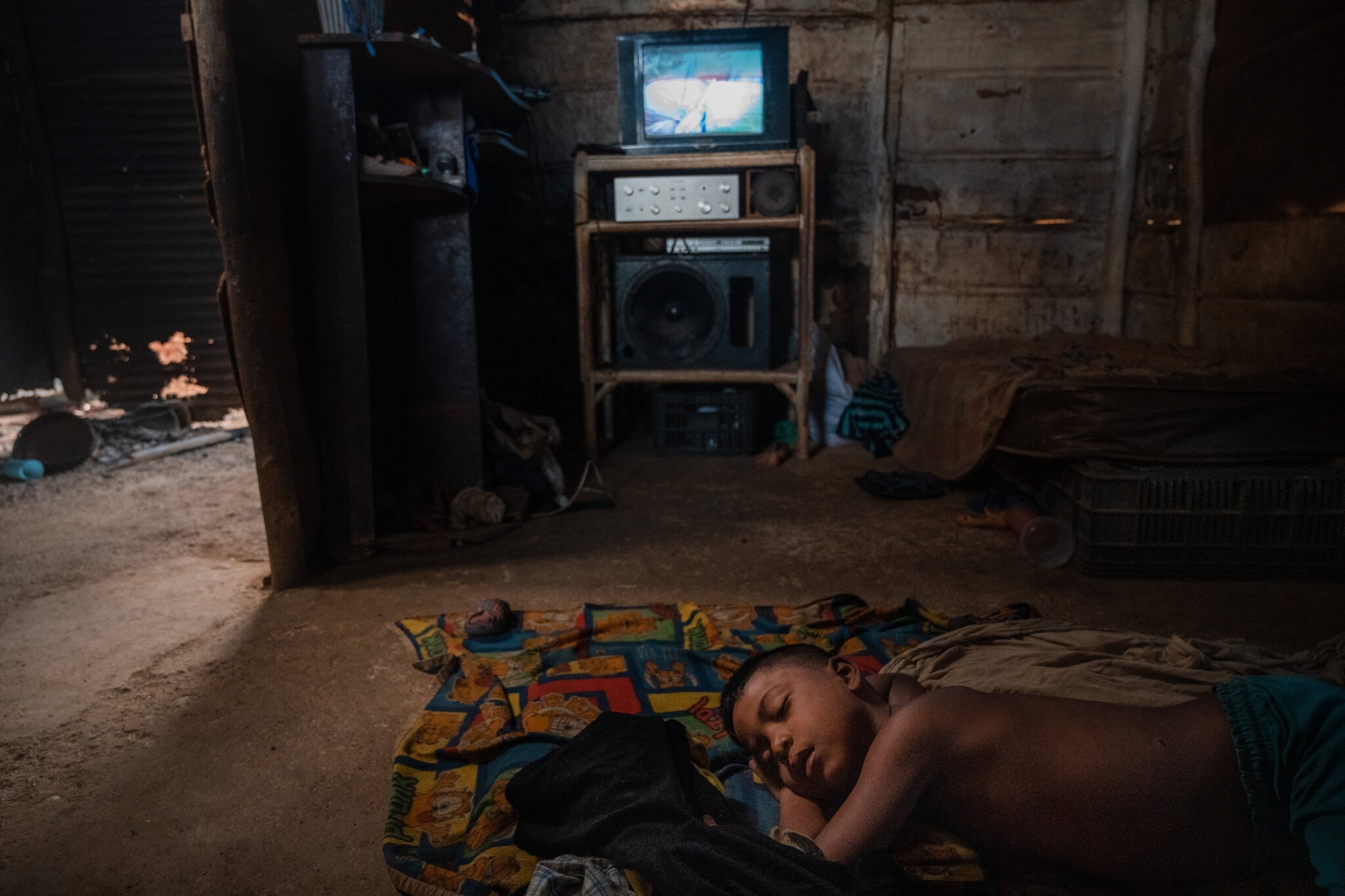 nu trang dat vao Venezuela anh 5