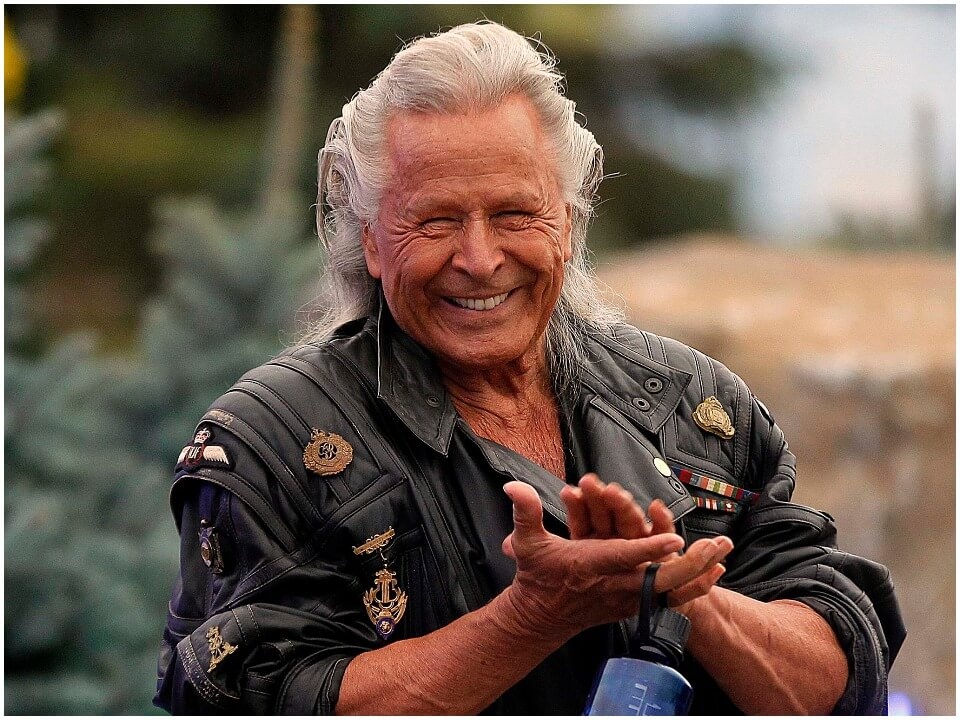 Ong trum thoi trang Peter Nygard bi bat vi buon ban tinh duc hinh anh