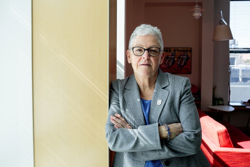 ong Biden chon co van bien doi khi hau anh 1