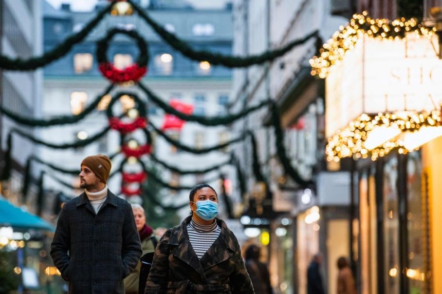 Thuy Dien bat ngo dao nguoc quy dinh deo khau trang hinh anh