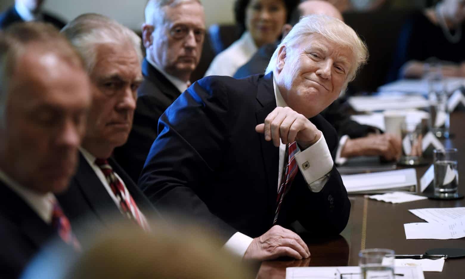 Nhung loi khen cuoi cung ong Trump nhan duoc hinh anh