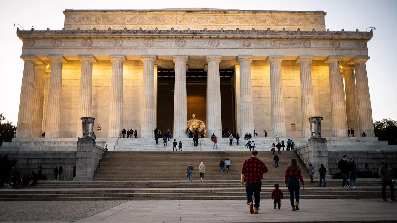 Ong Trump ra lenh tru so chinh phu lien bang phai duoc xay 'that dep' hinh anh