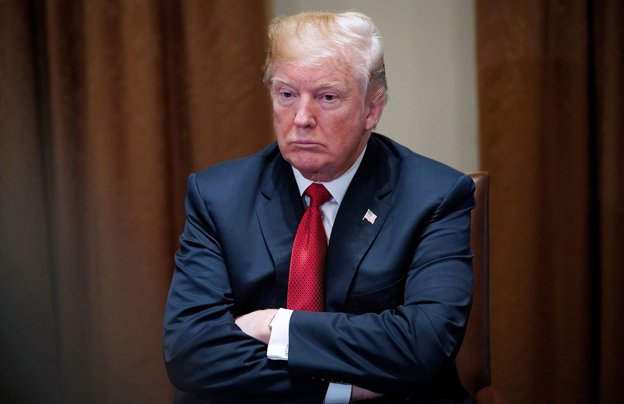 YouTube bat ngo dinh chi kenh cua Tong thong Trump hinh anh