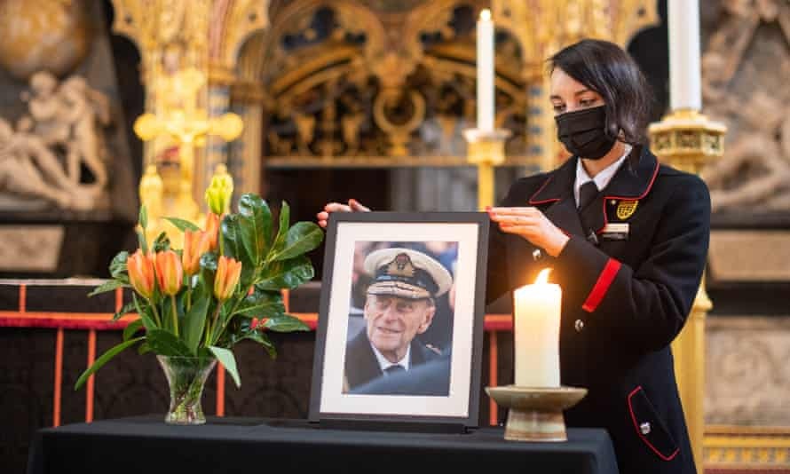 Thai tu Charles tiec thuong Hoang than Philip anh 1