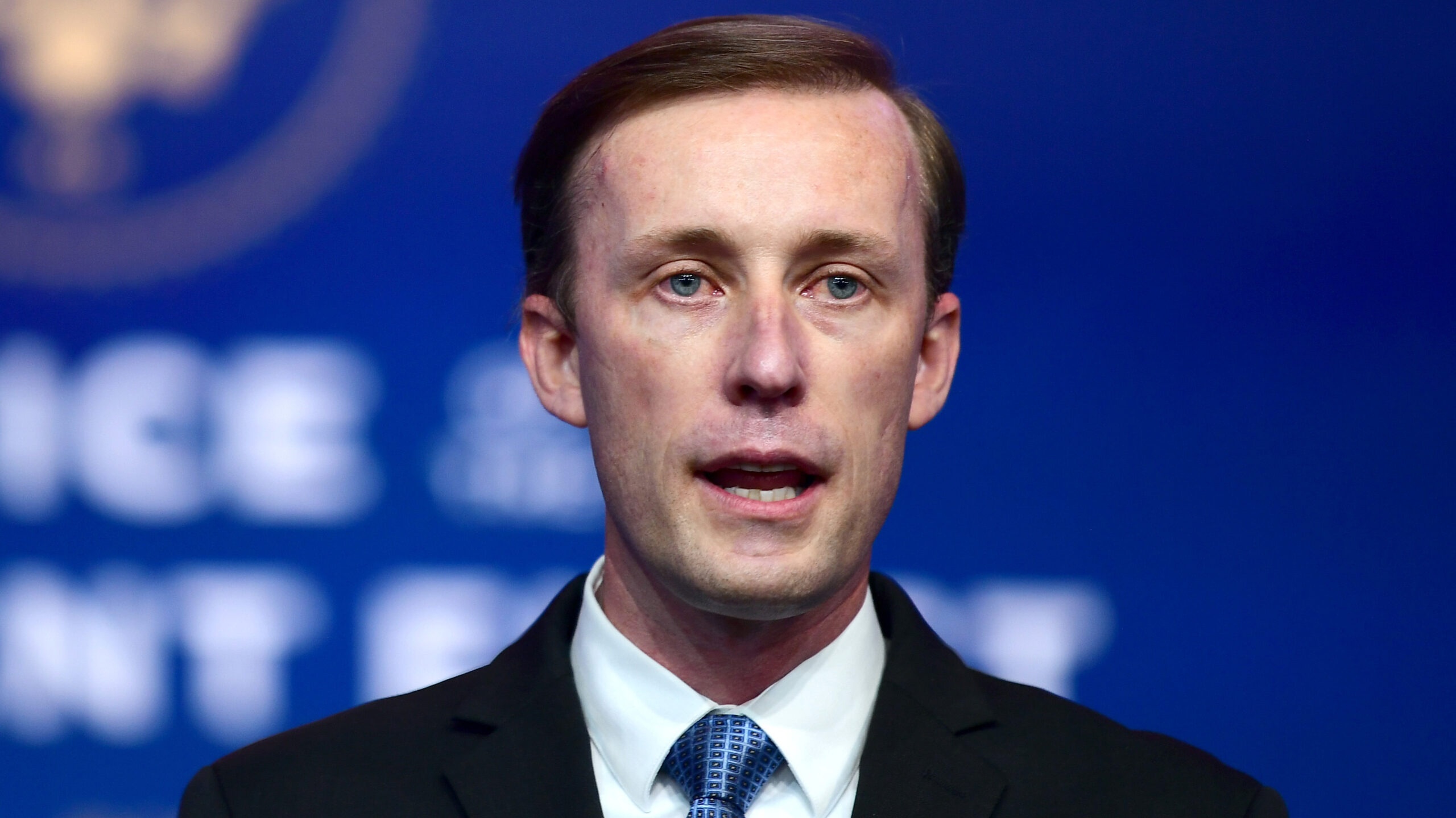 Co van ong Biden keu goi cac nuoc tao 'dan dong ca' chong Trung Quoc hinh anh