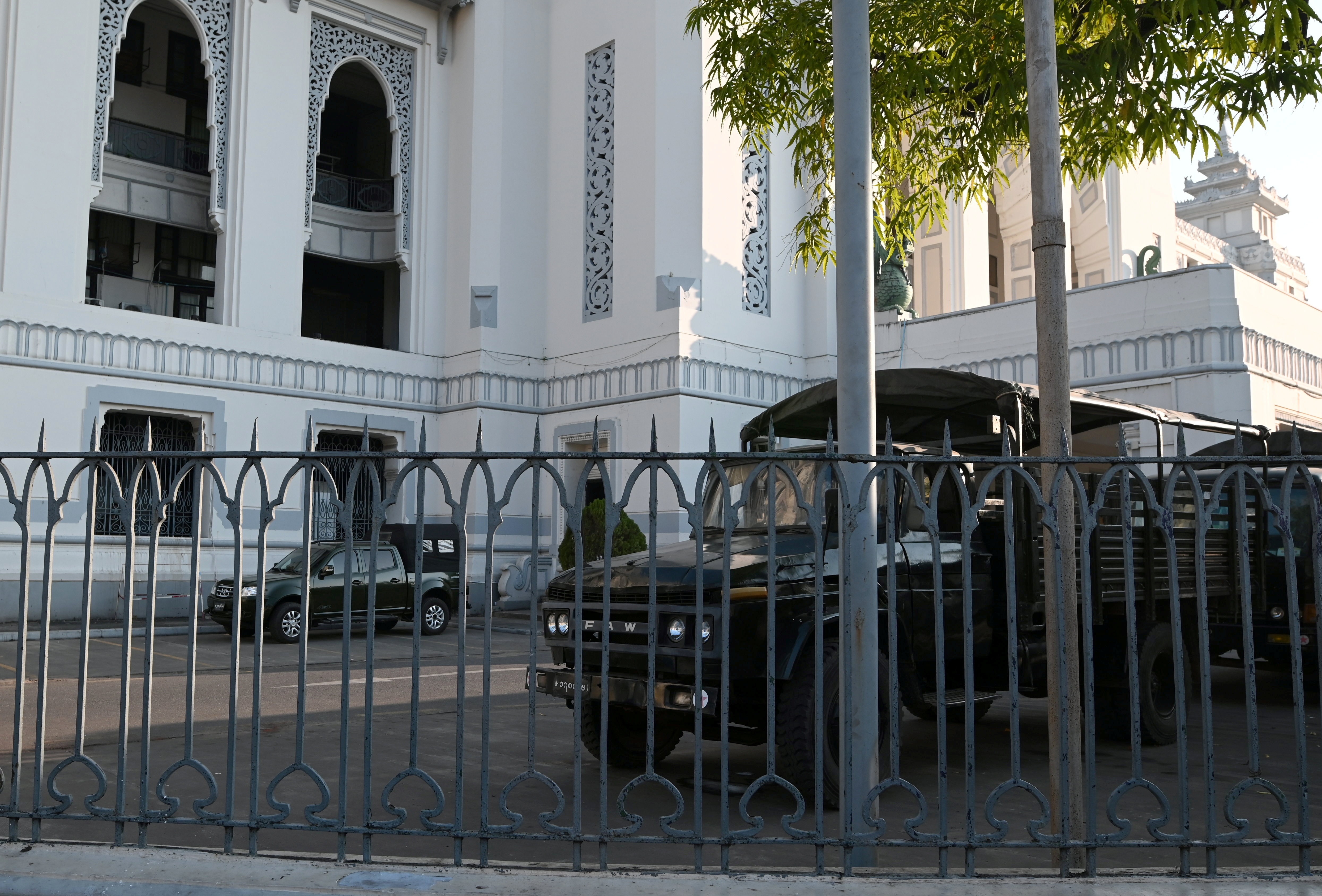 quan doi Myanmar nam quyen anh 2