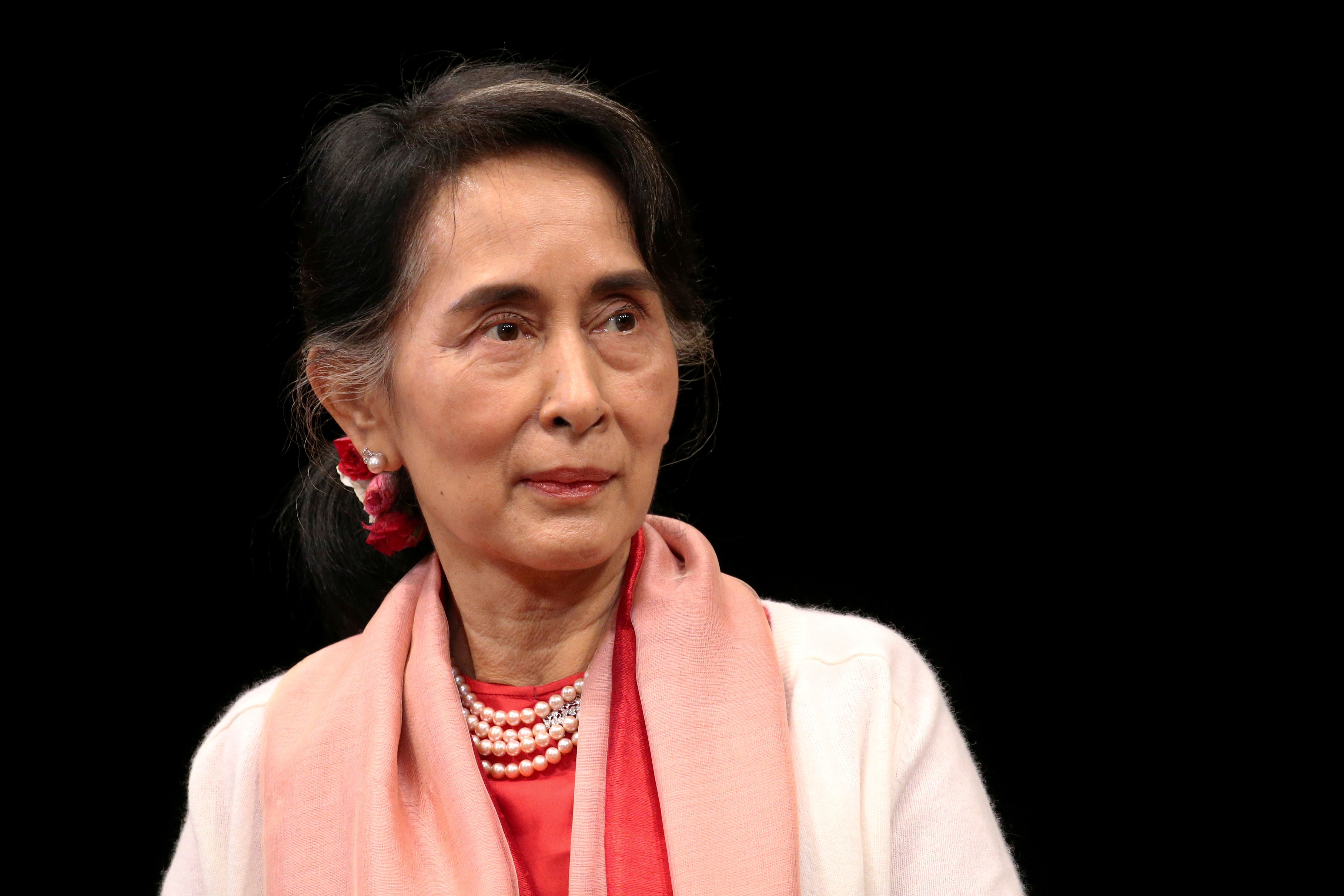 Song gio moi trong cuoc doi ba Aung San Suu Kyi hinh anh