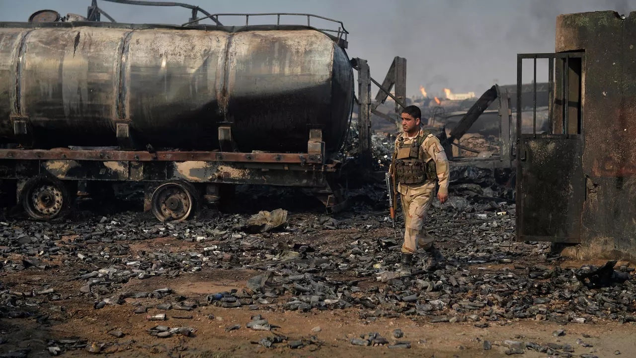 chay xe bon o bien gioi Afghanistan anh 1