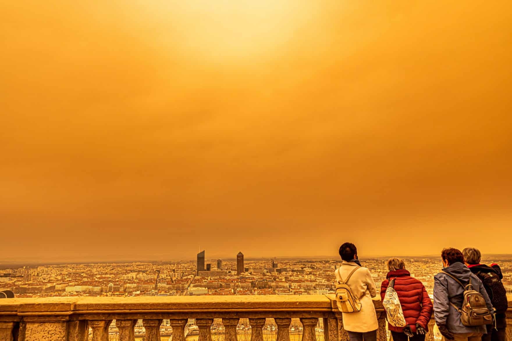 bau troi chau Au chuyen mau cam anh 9