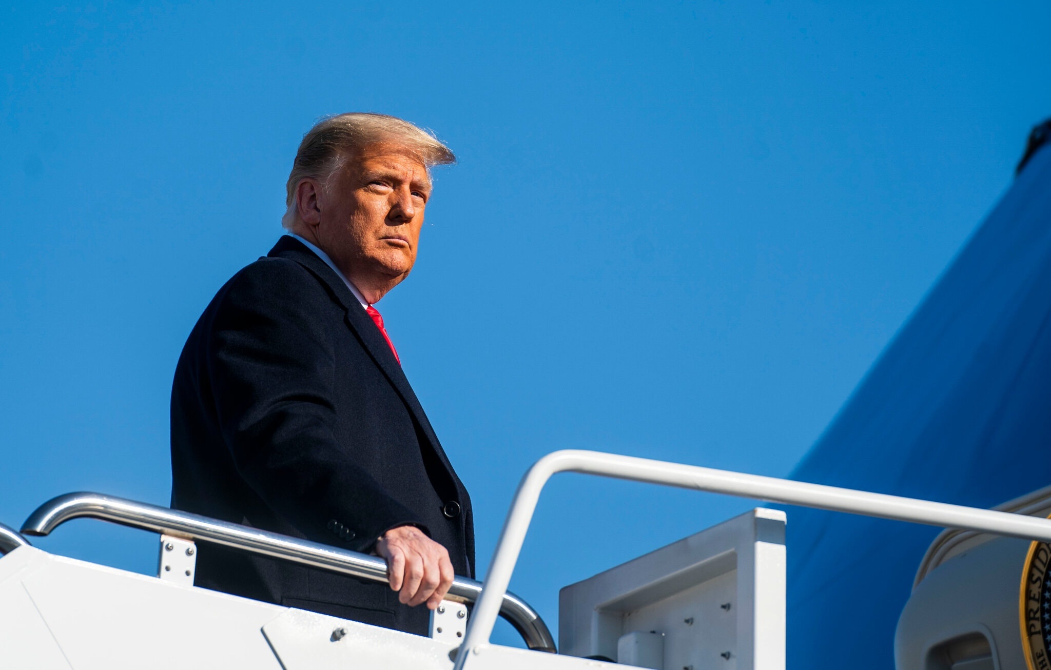 Hau qua cua 7 la phieu tu nghi si Cong hoa voi su nghiep ong Trump hinh anh