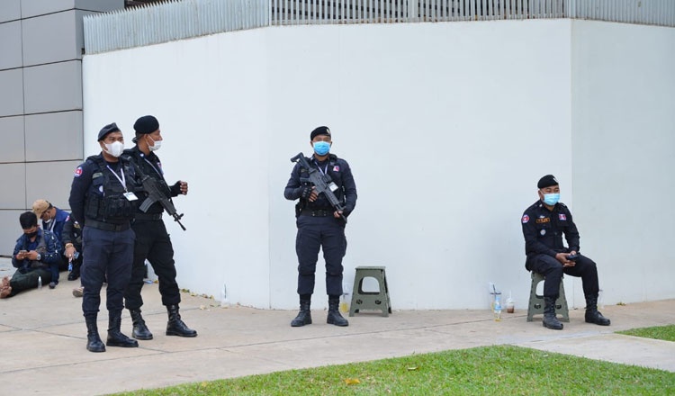 o dich cong dong o Campuchia anh 1