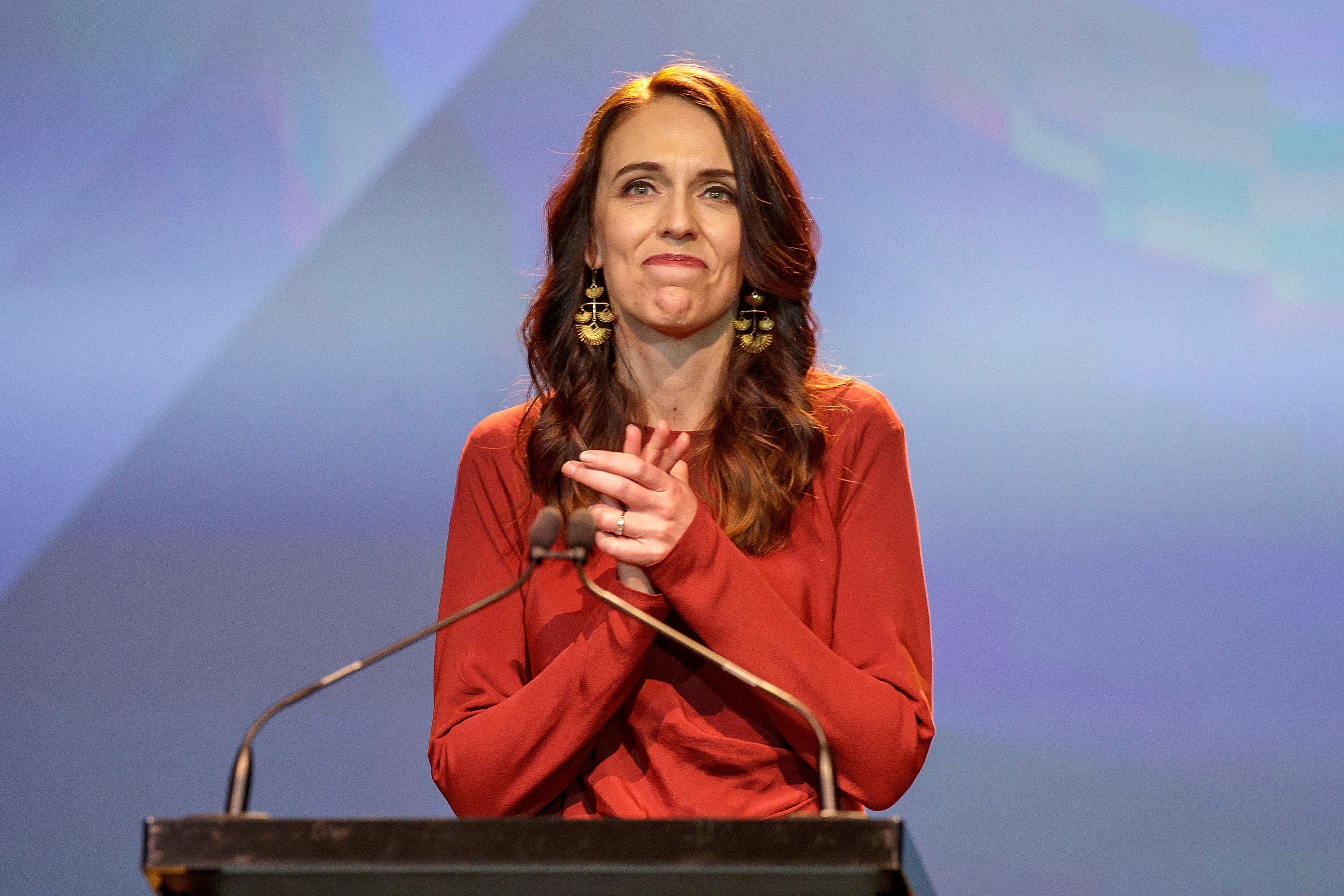 toa dam ve phu nu cua cac tong lanh su anh 3