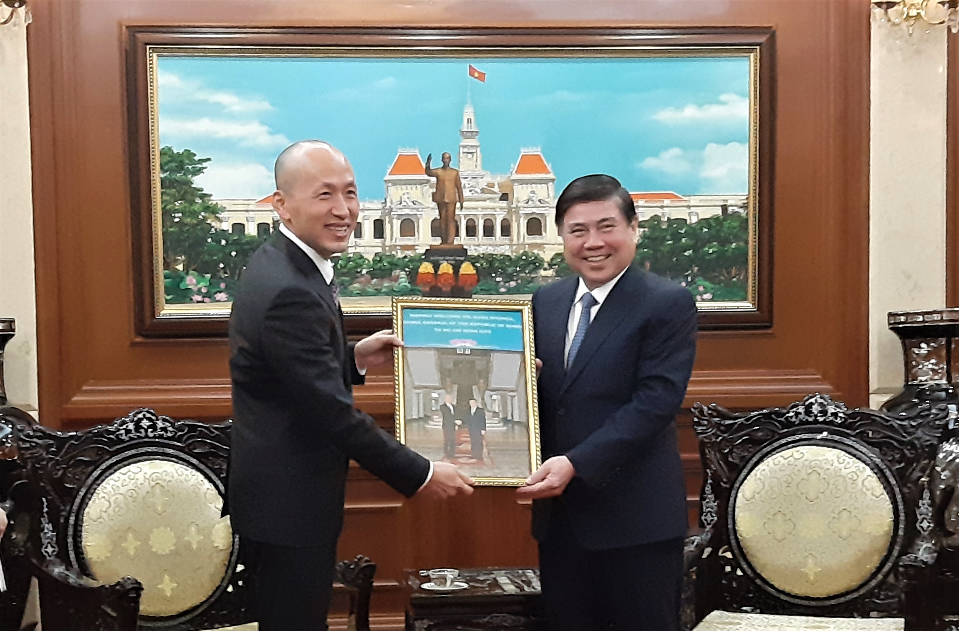 'Chung ta phai keo cac doanh nghiep Han Quoc vao Viet Nam' hinh anh