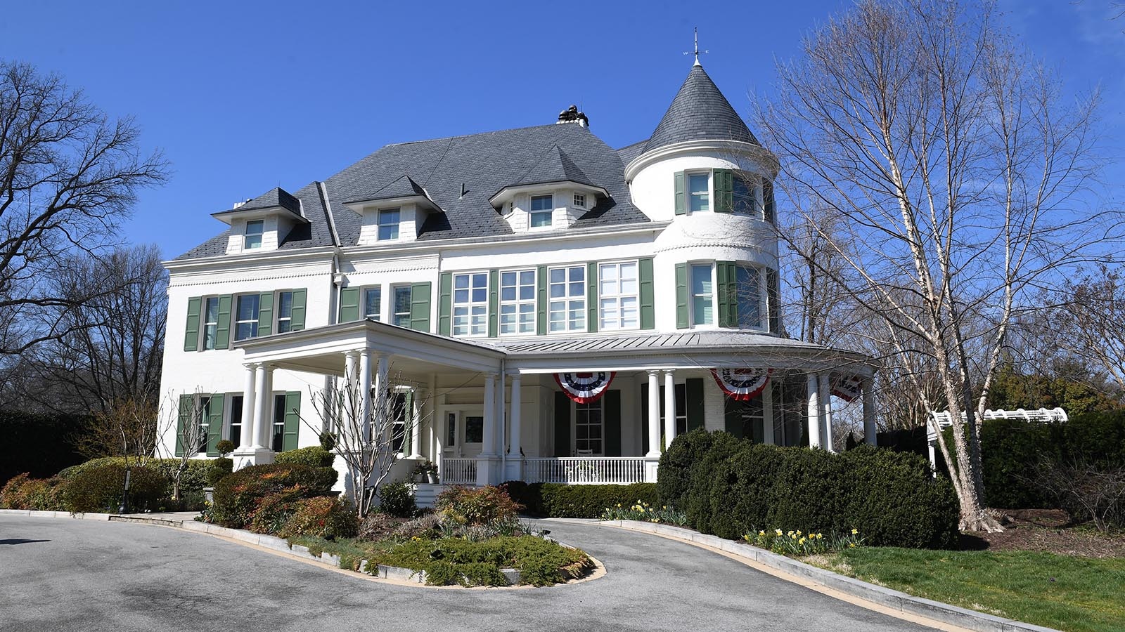 mang sung ngoai sinh thu ba Harris anh 1