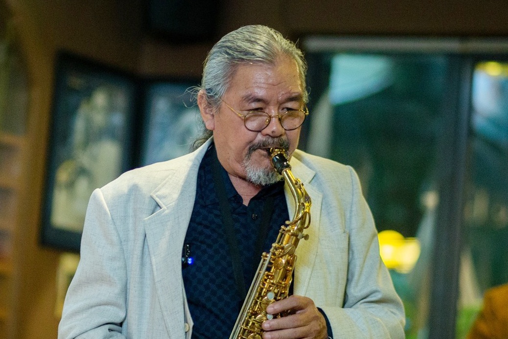 Lat cat lich su qua chan dung mot nghe si jazz lon cua Viet Nam hinh anh