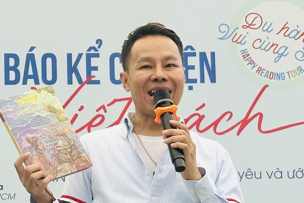 Nha bao ke chuyen viet sach: 'Khong the doc sach theo phong trao' hinh anh