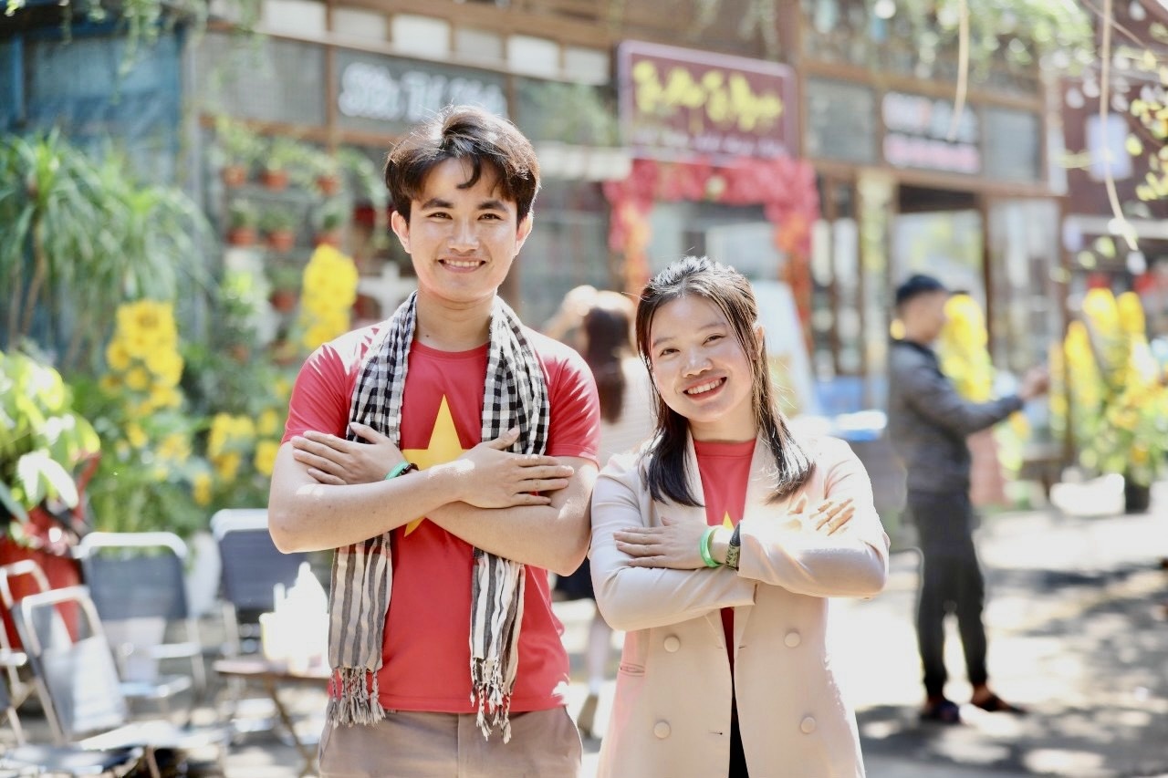 Cac hoat dong dau xuan hoi sinh duong sach Buon Ma Thuot hinh anh