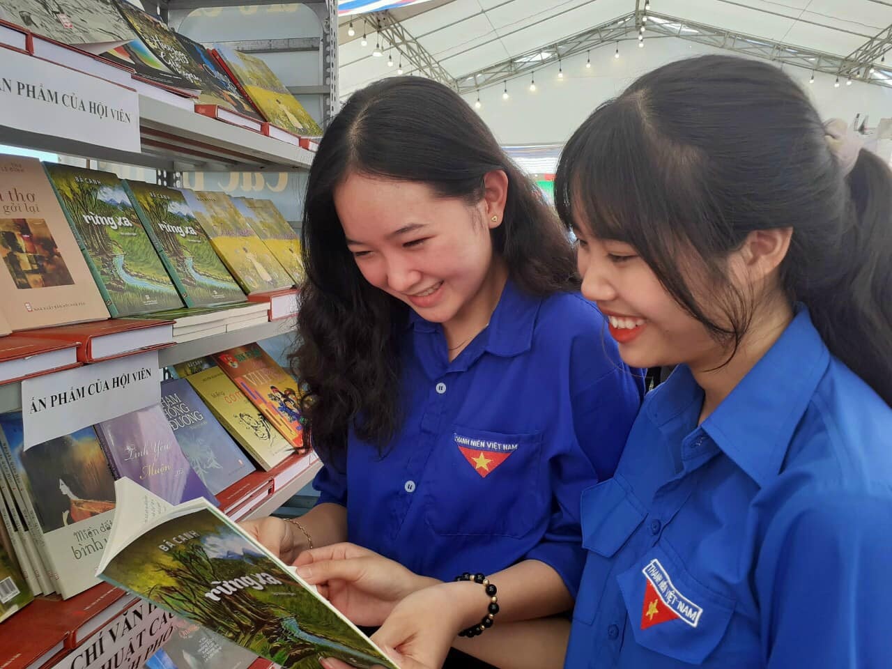 Ngay hoi Sach va Van hoa doc nam 2024 o Dak Nong hinh anh