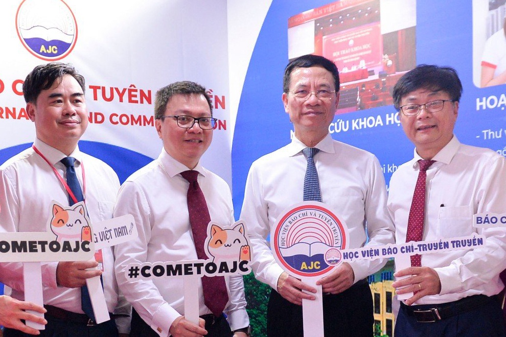 Khai mac Hoi bao toan quoc nam 2024 hinh anh