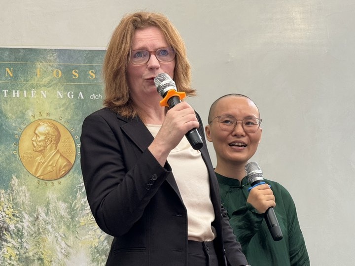 Nhung con song ngon tu cua tac gia Nobel Van chuong 2023 Jon Fosse hinh anh