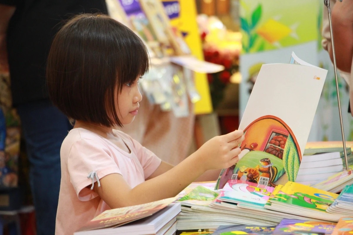 Gan 60 hoat dong trong 10 ngay Hoi sach Thieu nhi TP.HCM hinh anh