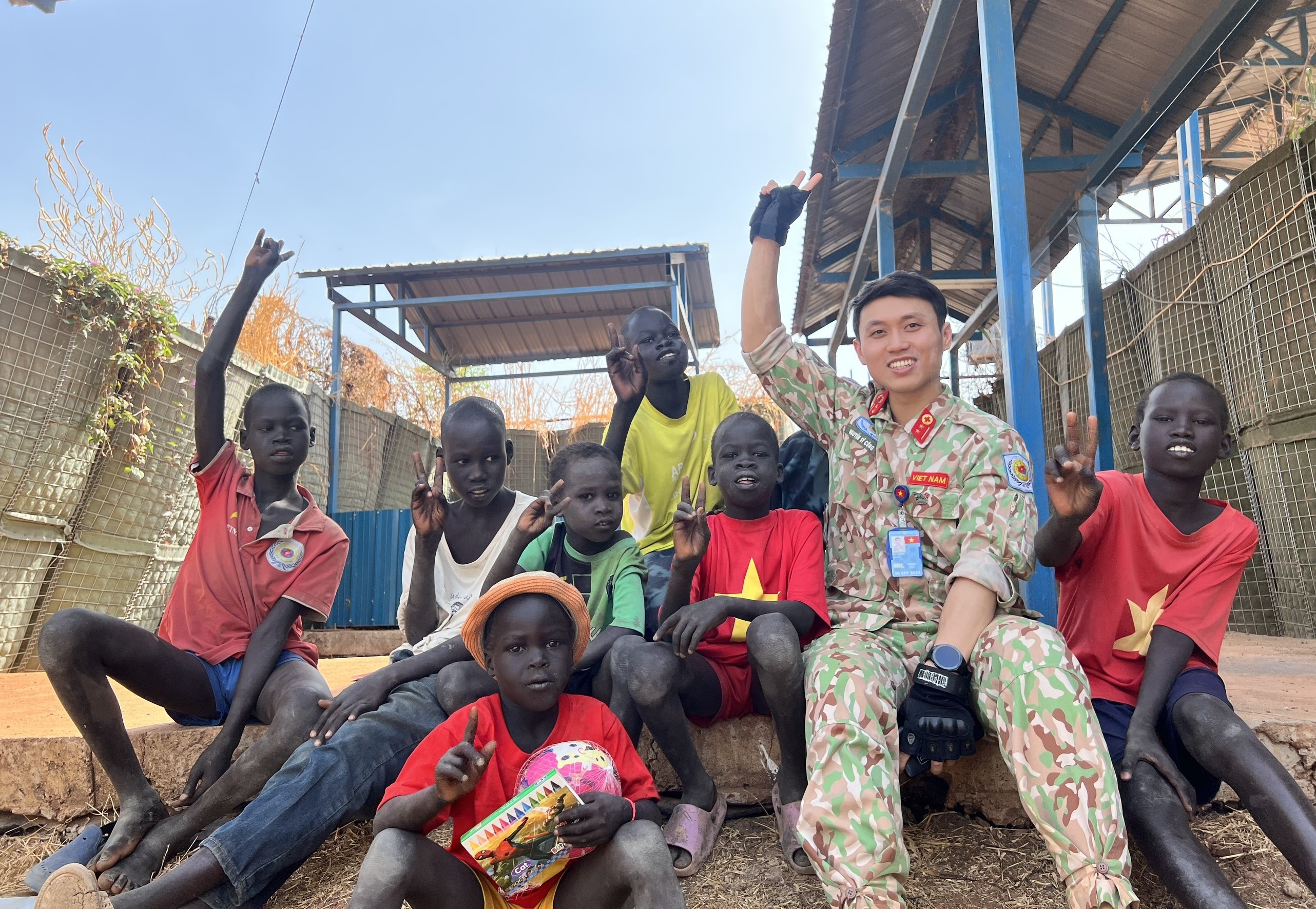 Vi trung uy 'gieo hat hoa binh' o Nam Sudan hinh anh